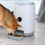Pet Intelligent Visual Definite Time Multi-meal Feeder with Dual-way Voice